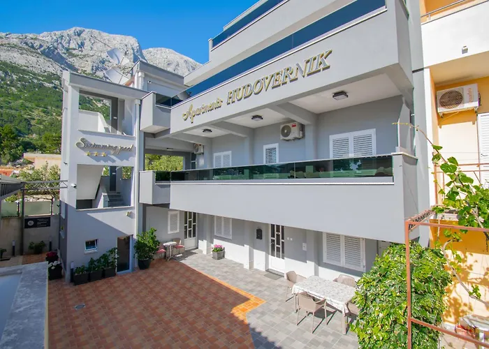 Apartments Hudovernik