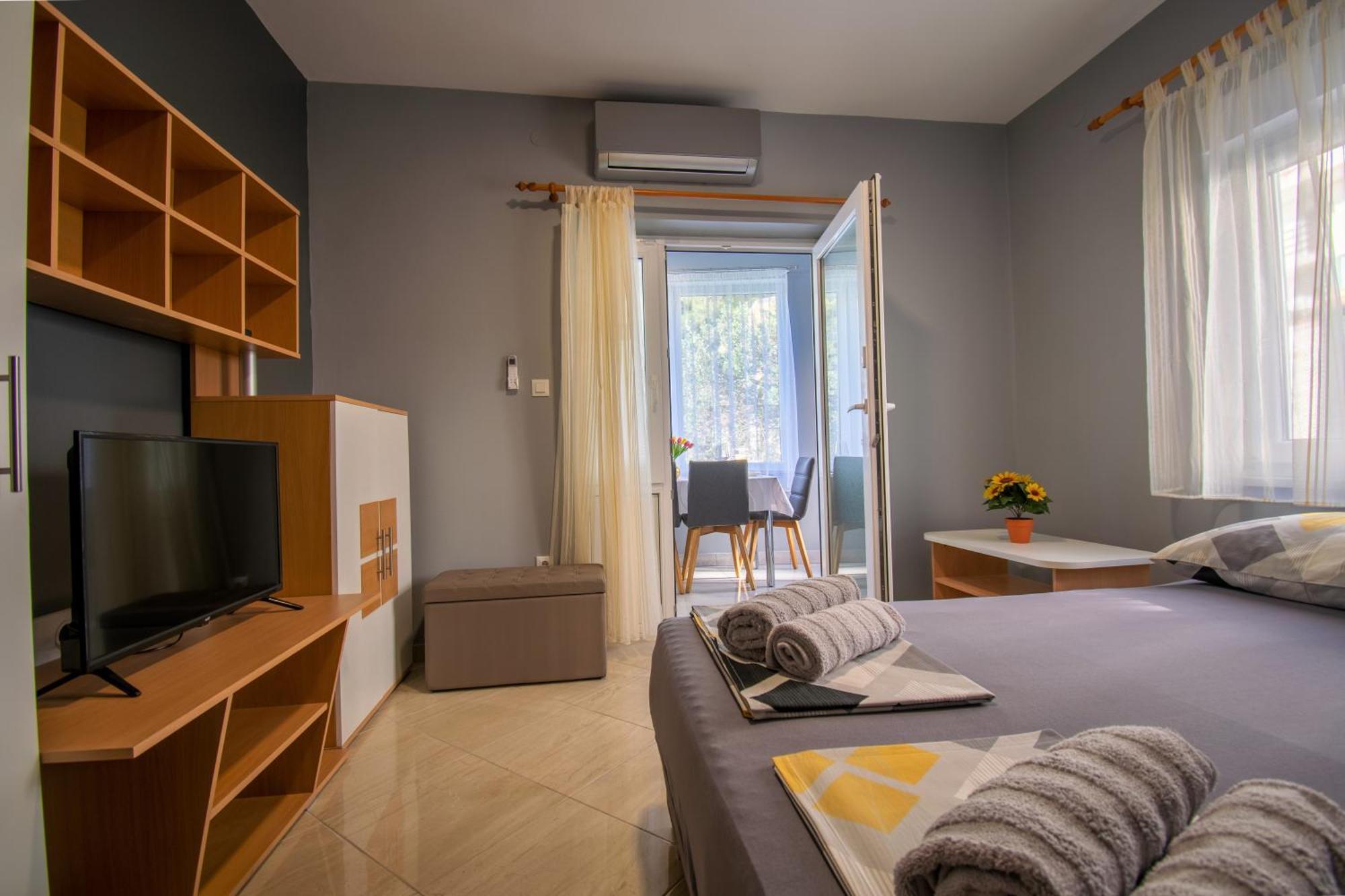 Hudovernik Apartment *