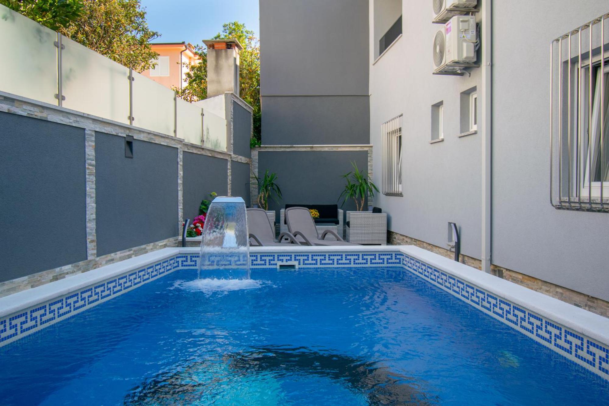 Hudovernik Apartment *