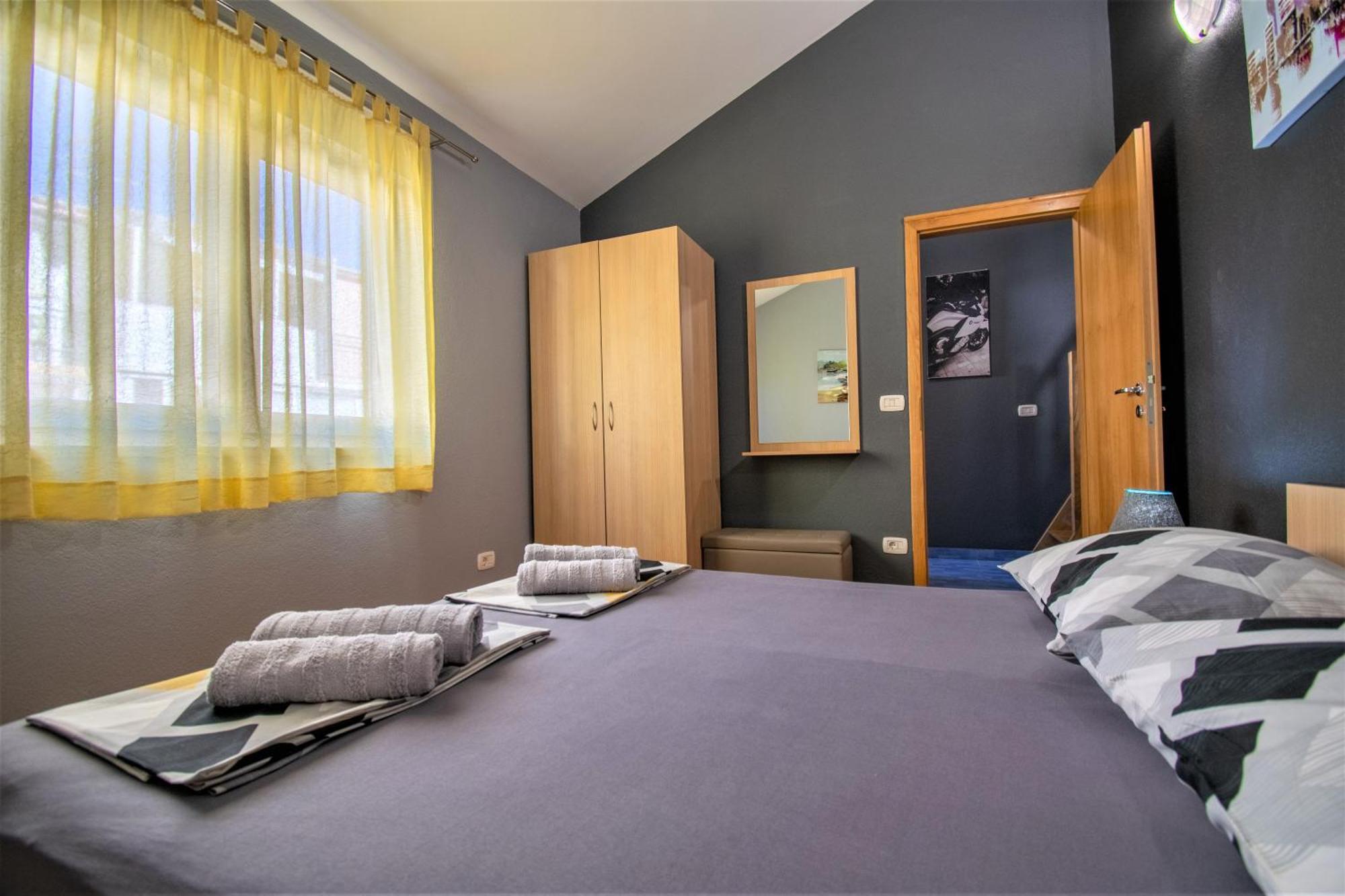 Apartment Hudovernik *