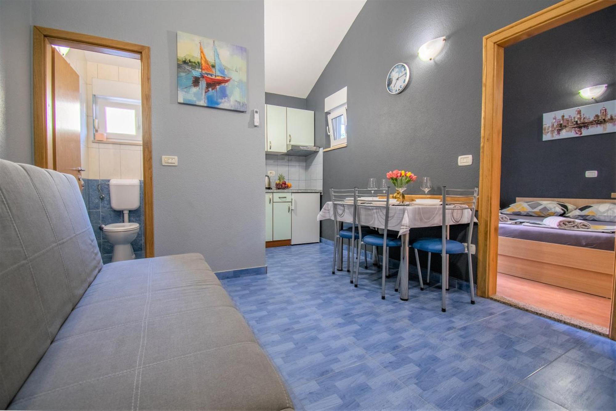 Hudovernik Apartment *
