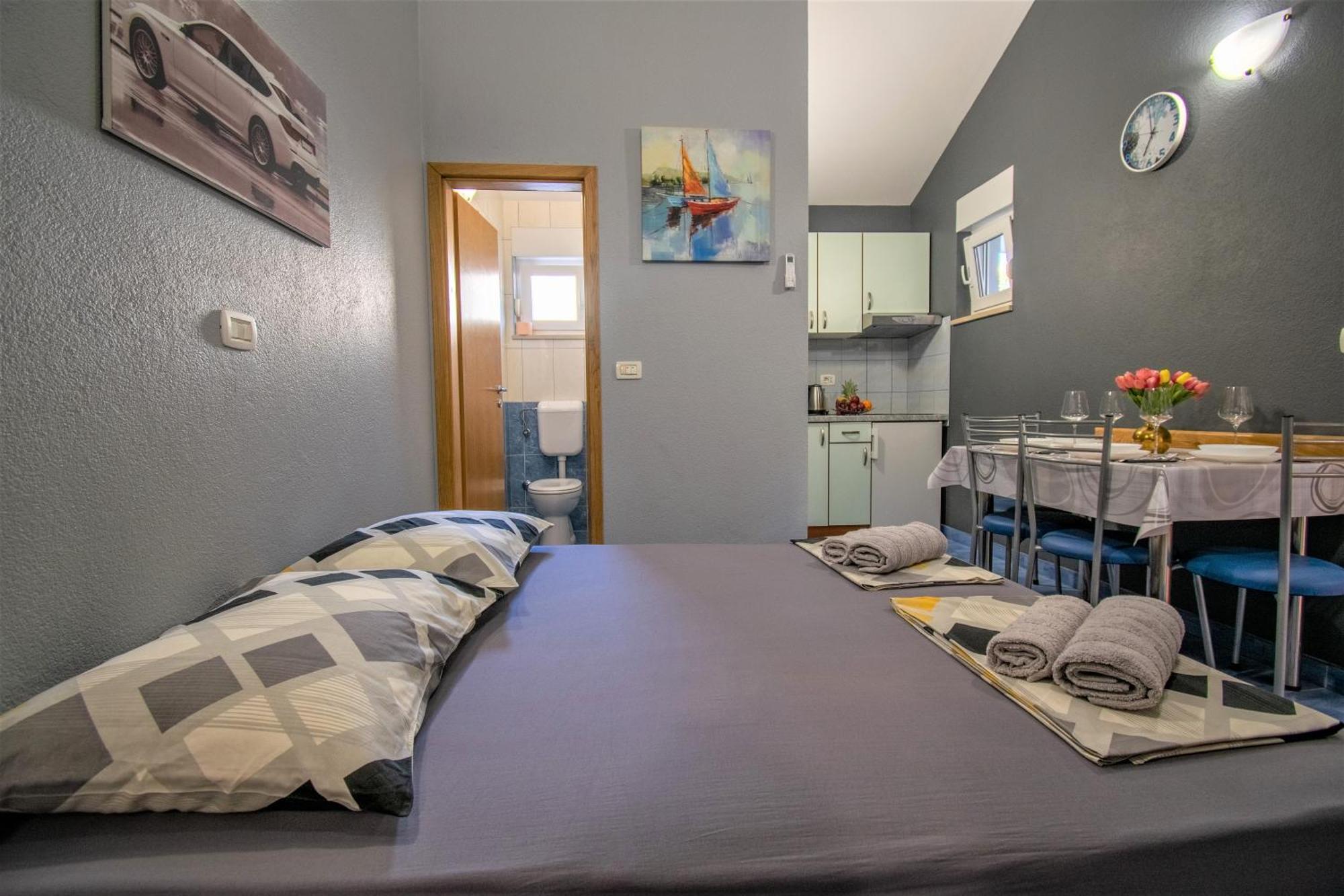 Hudovernik Apartament *